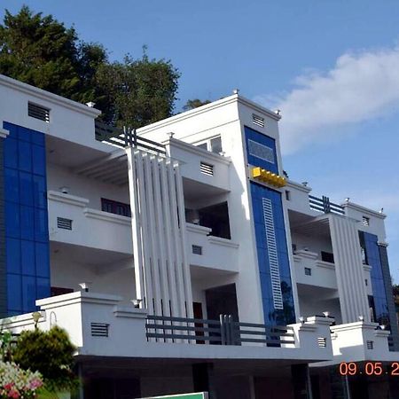 Pine Hill Suites Ooty Exterior photo